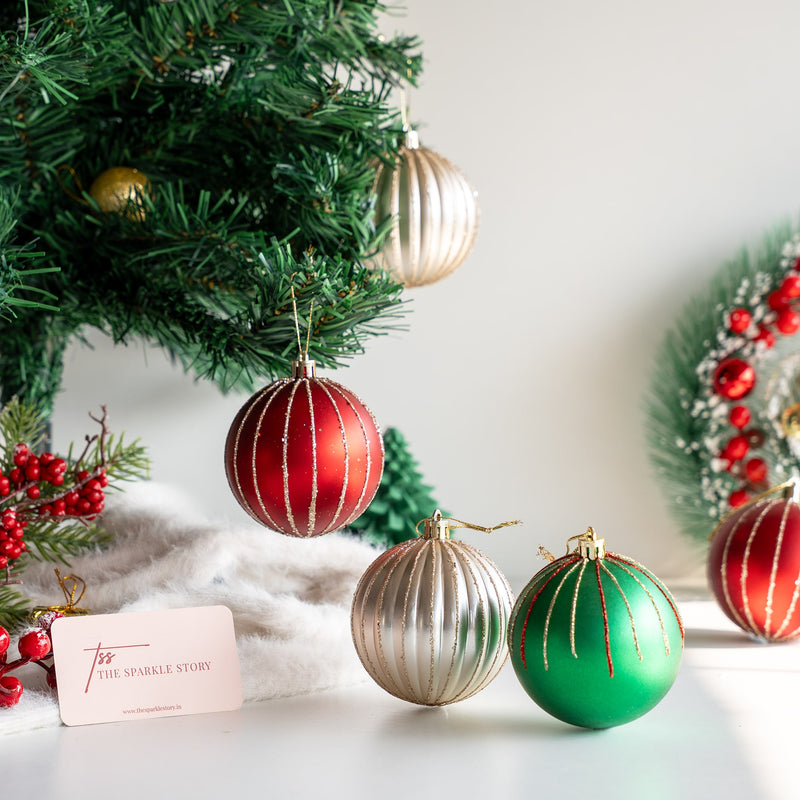 Mistletoe Bauble - Set of 9